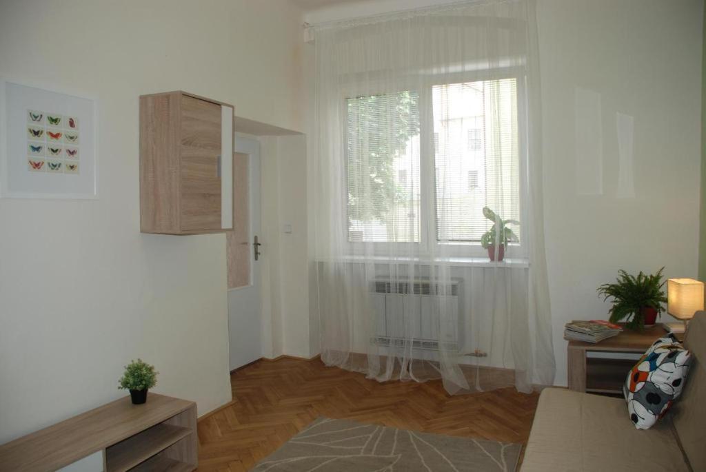 Apartment 5 Min By Walk To The Center Брно Экстерьер фото